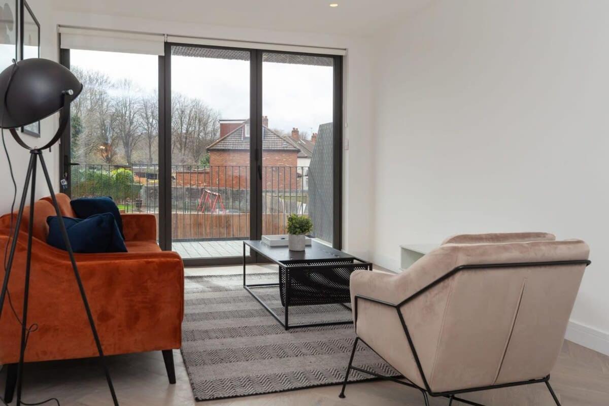 Modern 2 Bedroom Apartment In Wimbledon لندن المظهر الخارجي الصورة