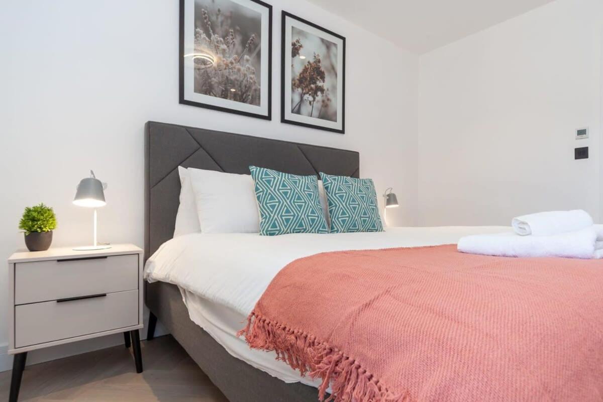 Modern 2 Bedroom Apartment In Wimbledon لندن المظهر الخارجي الصورة